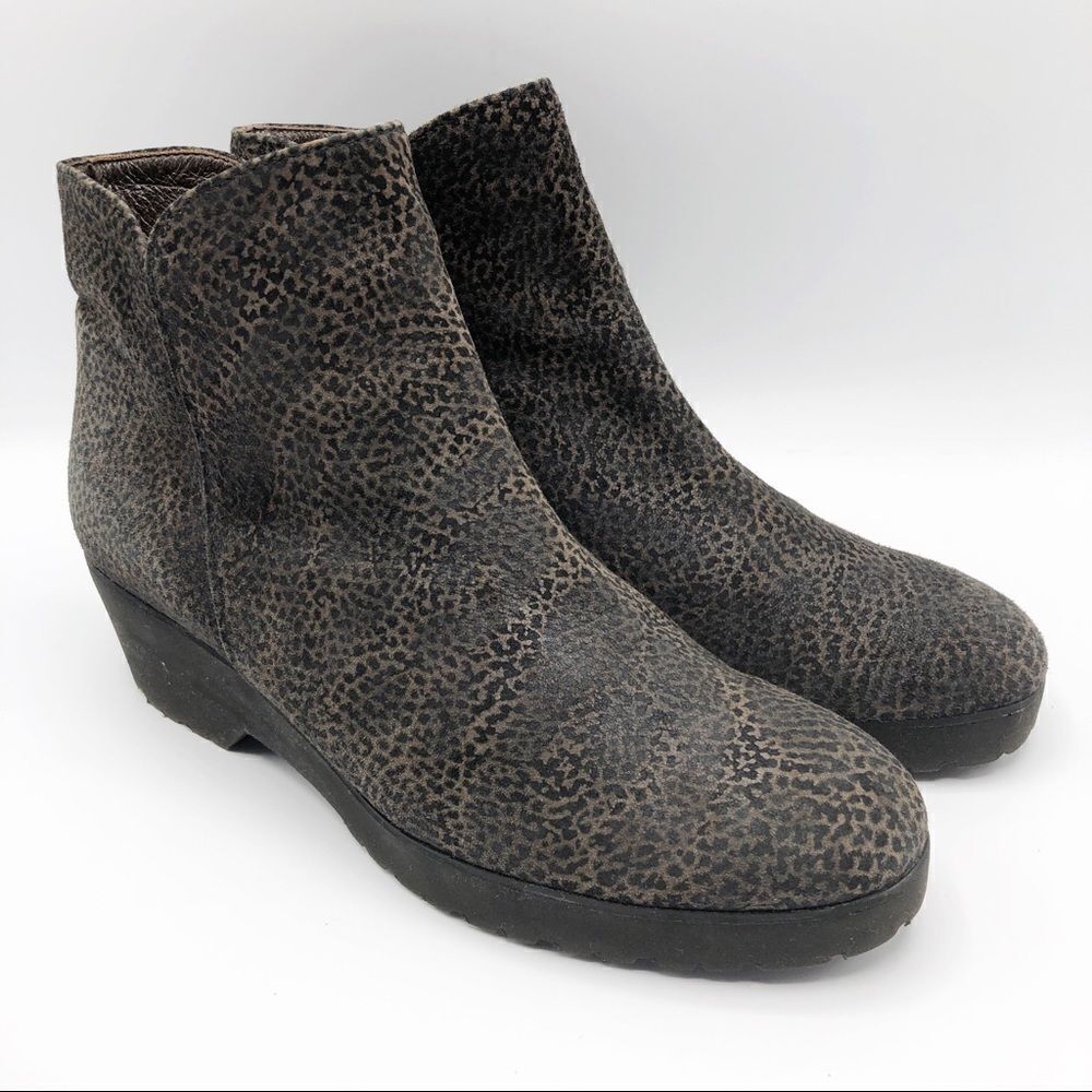 Brunate animal print side zip ankle booties - Women’s EU 37 / US 7